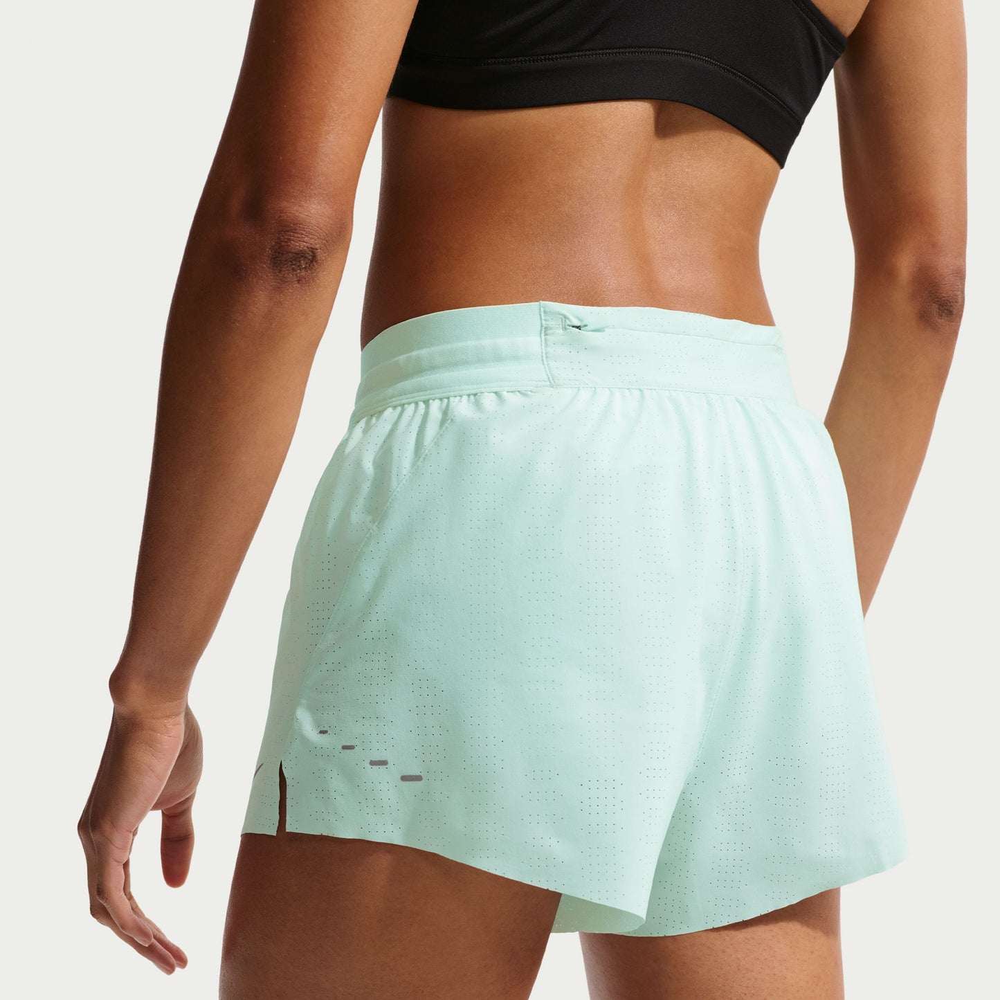Women's Swift Breathe Dri-FIT Mid-Rise 2.5" Brief-Lined Shorts